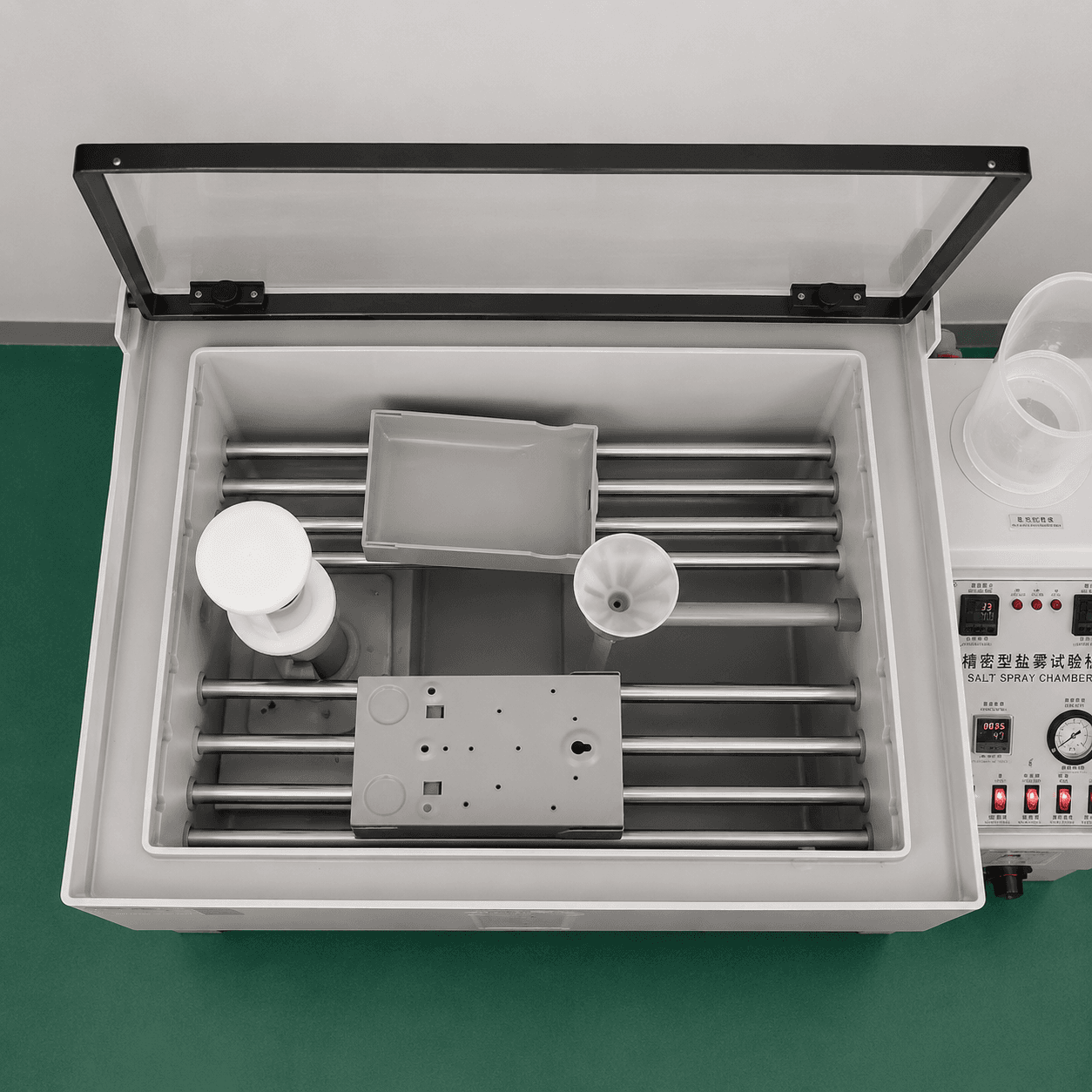 Salt spray test equipment
